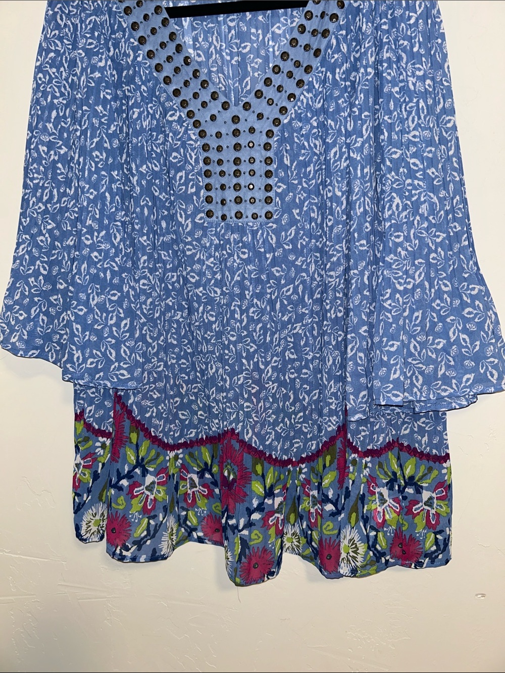 Woman Within 1X 22/24 Accordion Pressed Metal Embellished Flowy Blue Floral Top - Picture 6 of 13